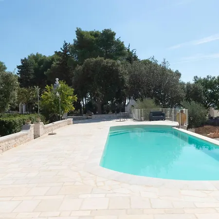 Masseria Carperi In The Heart Of Valle D'itria Cisternino