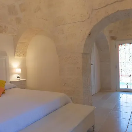 Masseria Carperi In The Heart Of Valle D'itria Cisternino
