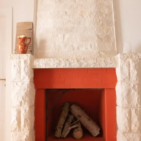 Masseria Carperi In The Heart Of Valle D'itria *